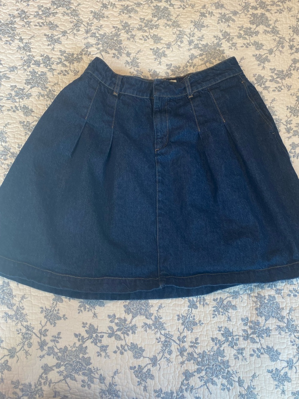 BODEN Pleated Dark Wash Denim Knee Length Skirt Size 14R